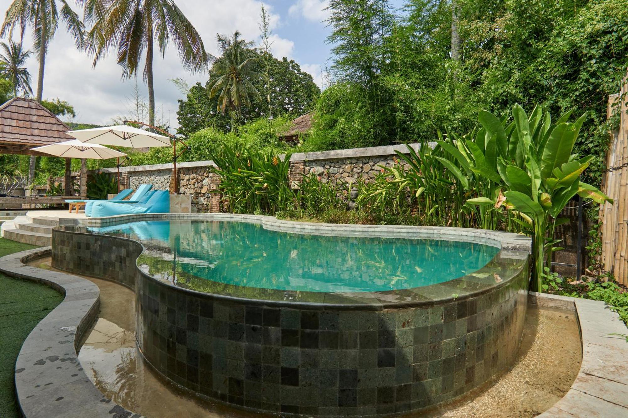Attara Inn Senggigi Kültér fotó
